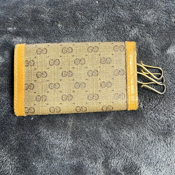 Gucci Key Holder-Authentic Vintage - Picture 3 of 14